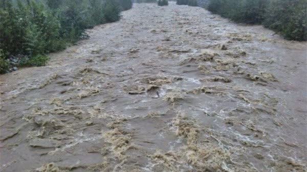 🎥کاهش نسبیِ دما همراه با رگبار باران در نیمۀ شمالی