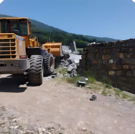تخریب سه بنای غیرمجاز در اراضی کشاورزی تنکابن تخریب سه بنای غیرمجاز در اراضی کشاورزی تنکابن