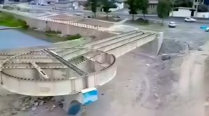 پایان عرشه‌گذاری پل طبیعت تنکابن؛ نماد مدرن گردشگری بر فراز چشمه‌کیله