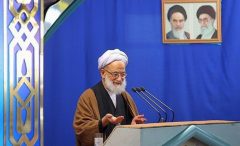آمریکا و صهیونیست با پول آل‌سعود به دنبال از بین بردن دنیای اسلام هستند