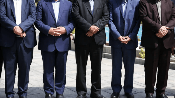 پدران انقلابی، فرزندان متفاوت