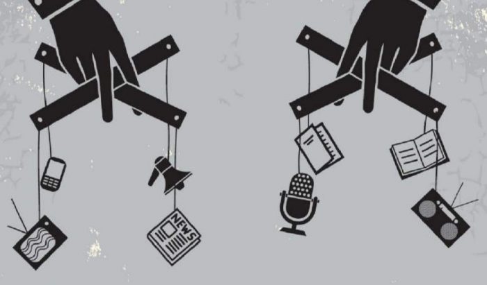 آسیب بمب‌های رسانه‌ای دشمن