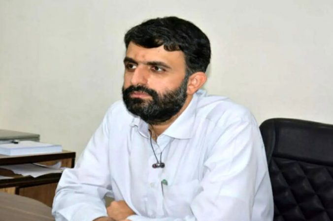 روزنامه اطلاعات: تجربه گذشته نشان می دهد بعد از مدتی به یک پست مهمتر منصوب می شود