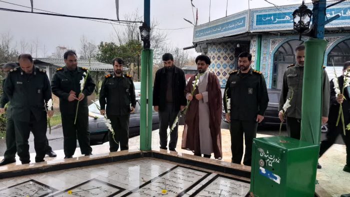 فرمانده جدید سپاه تنکابن با شهدای شهرستان تجدید میثاق کرد