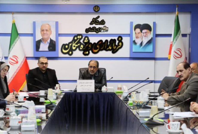 تأکید فرماندار تنکابن بر تسریع صدور مجوزها در کارگروه رفع موانع تولید