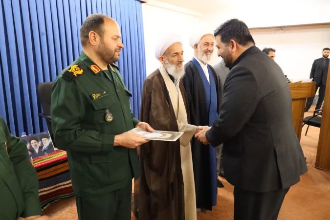 قدردانی فرمانده سپاه کربلا از سرهنگ «معافی» در محضر آیت‌الله لائینی
